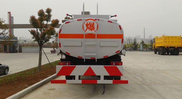 东风天锦运油车